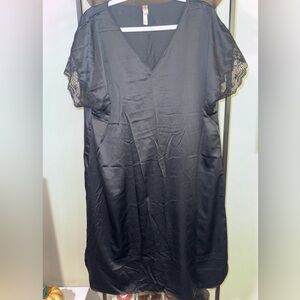 Natori Black Lace Sleeve Chemise